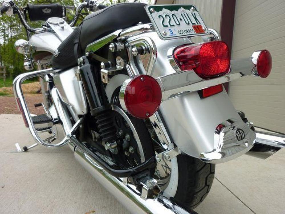 2003 Silver Other FLHRCI Road King 100th Anniversary Edition with an V2 engine, 5 Spd Manual transmission, located at 2510 47th St. Suite 200, Boulder, CO, 80301, (303) 641-0333, 40.026196, -105.243217 - 2003 Road King Anniversary Edition -- Screaming Eagle Pipes -- Stage 2 Engine Mod -- Near New Condition This classic Harley Road King is adorned with the two-tone Sterling Silver and Vivid Black paint scheme with 100th Anniversary striping, and she has just about all the extras you could wis - Photo #12