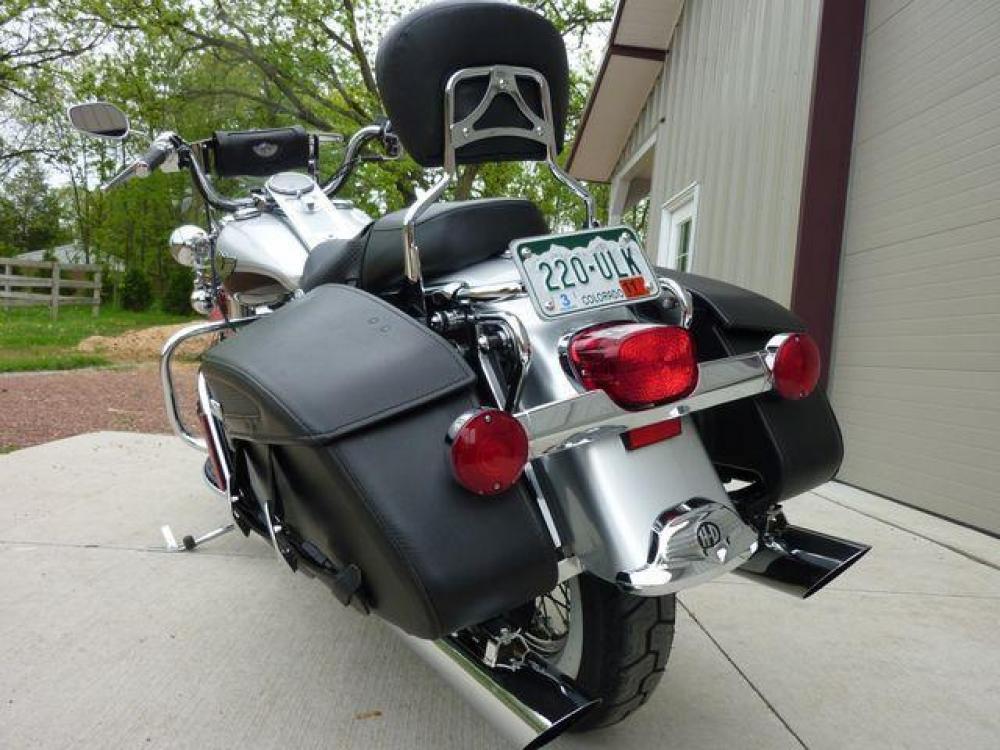 2003 Silver Other FLHRCI Road King 100th Anniversary Edition with an V2 engine, 5 Spd Manual transmission, located at 2510 47th St. Suite 200, Boulder, CO, 80301, (303) 641-0333, 40.026196, -105.243217 - 2003 Road King Anniversary Edition -- Screaming Eagle Pipes -- Stage 2 Engine Mod -- Near New Condition This classic Harley Road King is adorned with the two-tone Sterling Silver and Vivid Black paint scheme with 100th Anniversary striping, and she has just about all the extras you could wis - Photo #46