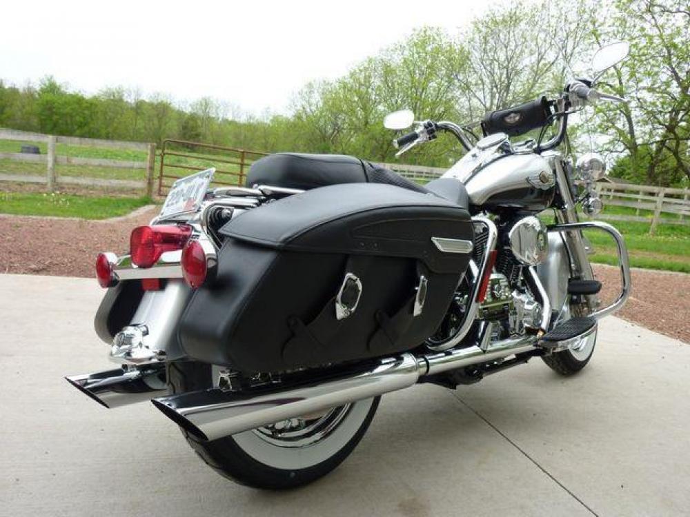 2003 Silver Other FLHRCI Road King 100th Anniversary Edition with an V2 engine, 5 Spd Manual transmission, located at 2510 47th St. Suite 200, Boulder, CO, 80301, (303) 641-0333, 40.026196, -105.243217 - 2003 Road King Anniversary Edition -- Screaming Eagle Pipes -- Stage 2 Engine Mod -- Near New Condition This classic Harley Road King is adorned with the two-tone Sterling Silver and Vivid Black paint scheme with 100th Anniversary striping, and she has just about all the extras you could wis - Photo #52