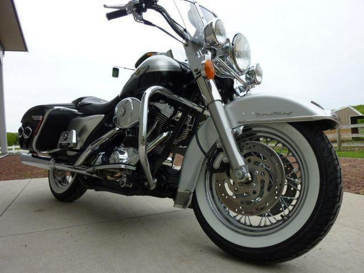 2003 Silver /N/A Other FLHRCI Road King 100th Anniversary Edition FLHRCI Road King 100th Anniversary Edition with an V2 engine, 5 Spd Manual transmission, located at 2510 47th St. Suite 200, Boulder, CO, 80301, (303) 641-0333, 40.026196, -105.243217 - Photo#58