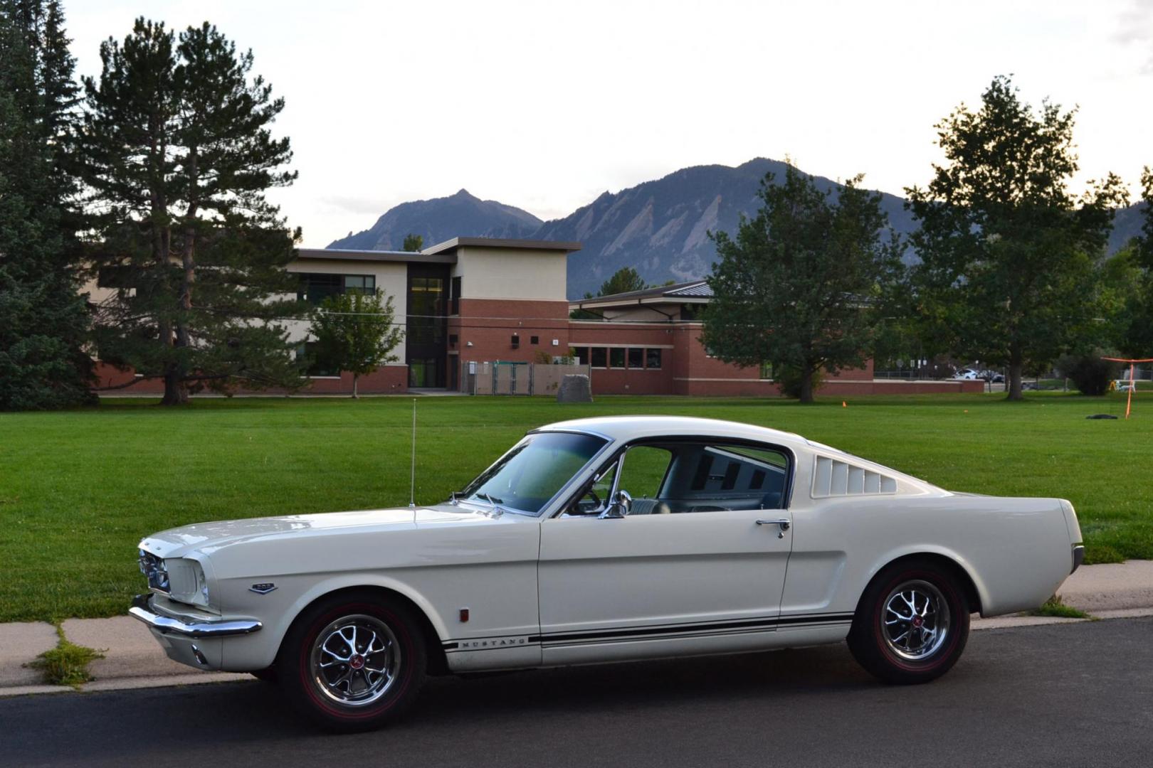 1966 White /Blue Ford Mustang Original GT, Hi-Po, ( K- Code ), 2+2, 4-Speed, Deluxe Pony Interior, Rally Pac. (6F09K192549) with an Correct 289V8 Engine engine, Manual transmission, located at 2510 47th St. Suite 200, Boulder, CO, 80301, (303) 641-0333, 40.026196, -105.243217 - Photo#0