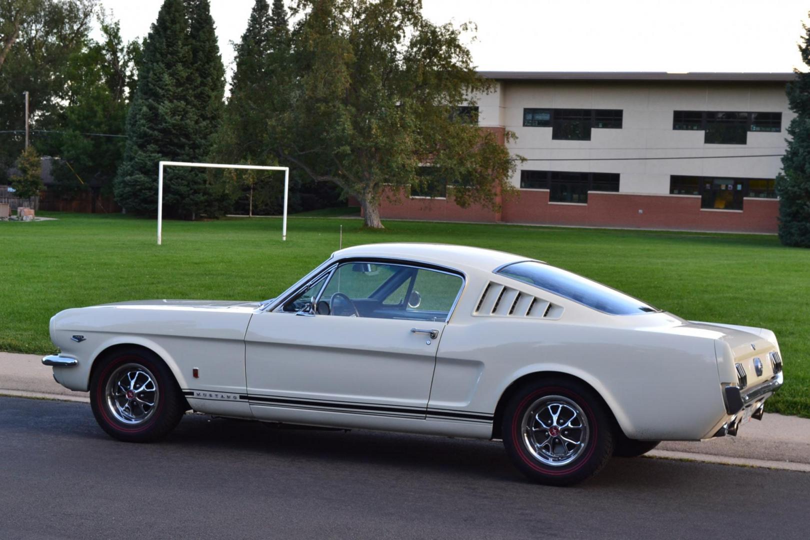 1966 White /Blue Ford Mustang Original GT, Hi-Po, ( K- Code ), 2+2, 4-Speed, Deluxe Pony Interior, Rally Pac. (6F09K192549) with an Correct 289V8 Engine engine, Manual transmission, located at 2510 47th St. Suite 200, Boulder, CO, 80301, (303) 641-0333, 40.026196, -105.243217 - Photo#3