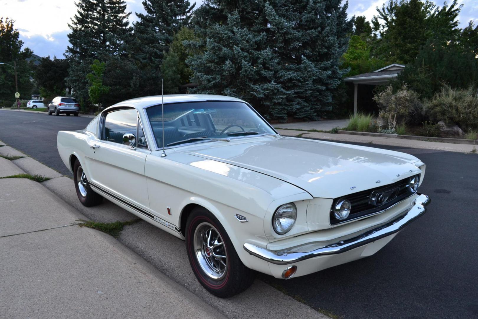 1966 White /Blue Ford Mustang Original GT, Hi-Po, ( K- Code ), 2+2, 4-Speed, Deluxe Pony Interior, Rally Pac. (6F09K192549) with an Correct 289V8 Engine engine, Manual transmission, located at 2510 47th St. Suite 200, Boulder, CO, 80301, (303) 641-0333, 40.026196, -105.243217 - Photo#7