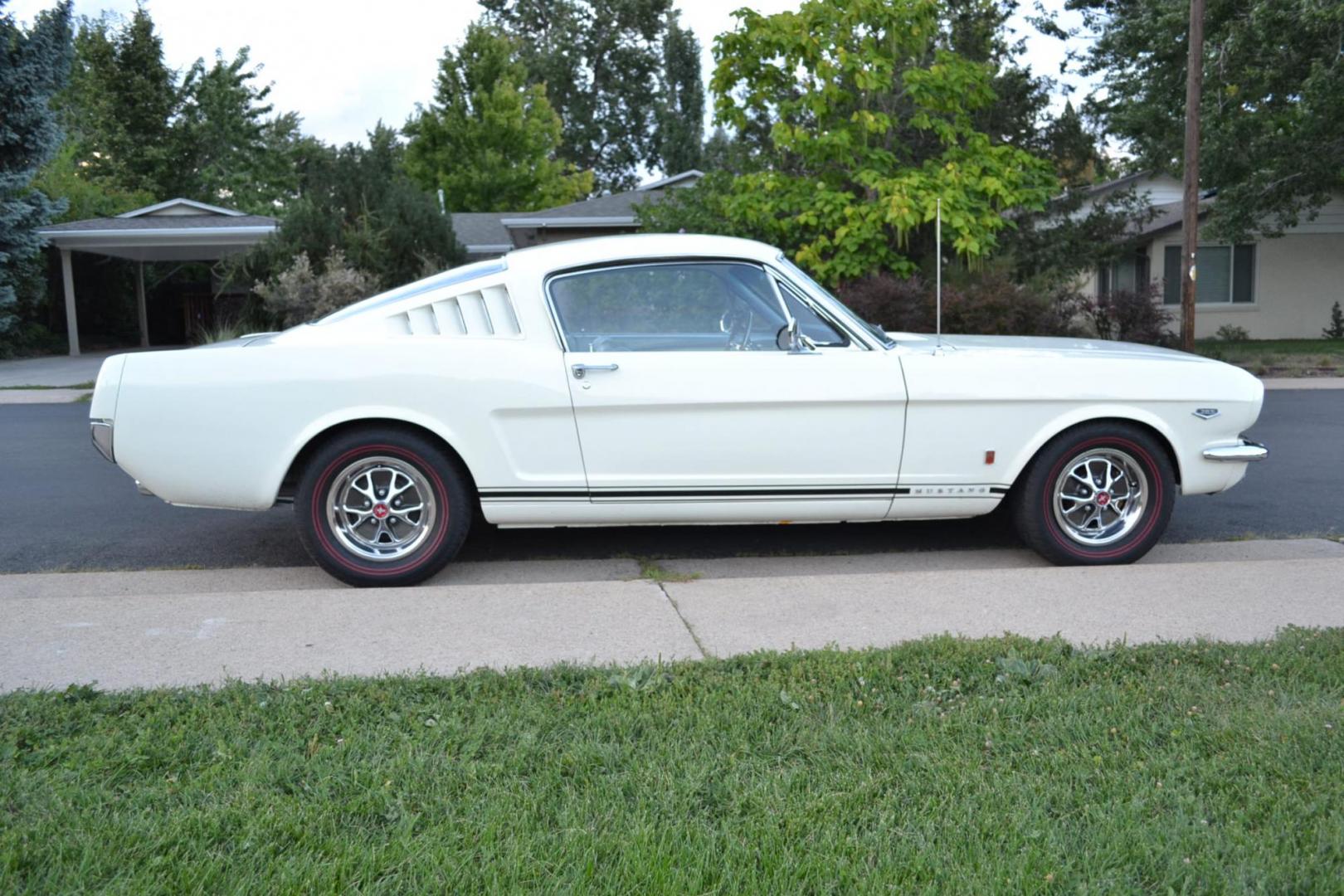 1966 White /Blue Ford Mustang Original GT, Hi-Po, ( K- Code ), 2+2, 4-Speed, Deluxe Pony Interior, Rally Pac. (6F09K192549) with an Correct 289V8 Engine engine, Manual transmission, located at 2510 47th St. Suite 200, Boulder, CO, 80301, (303) 641-0333, 40.026196, -105.243217 - Photo#27