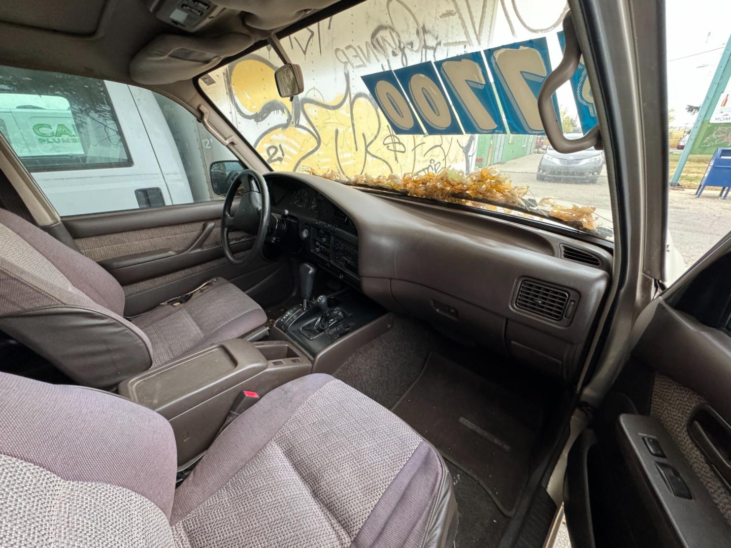 1992 Beige Toyota Land Cruiser 4WD (JT3FJ80WXN0) with an 4.0L L6 OHV 12V engine, 4-Speed Automatic Overdrive transmission, located at 2510 47th St. Suite 200, Boulder, CO, 80301, (303) 641-0333, 40.026196, -105.243217 - Photo#10