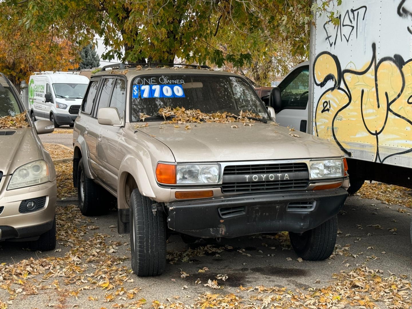 1992 Beige Toyota Land Cruiser 4WD (JT3FJ80WXN0) with an 4.0L L6 OHV 12V engine, 4-Speed Automatic Overdrive transmission, located at 2510 47th St. Suite 200, Boulder, CO, 80301, (303) 641-0333, 40.026196, -105.243217 - Photo#1