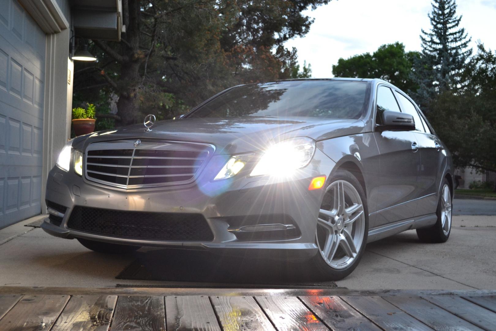 2013 Silver /Saddle Mercedes-Benz E-Class E550 (WDDHF9BB7DA) with an Turbocharged Gas V8 engine, Automatic transmission, located at 2510 47th St. Suite 200, Boulder, CO, 80301, (303) 641-0333, 40.026196, -105.243217 - Photo#23