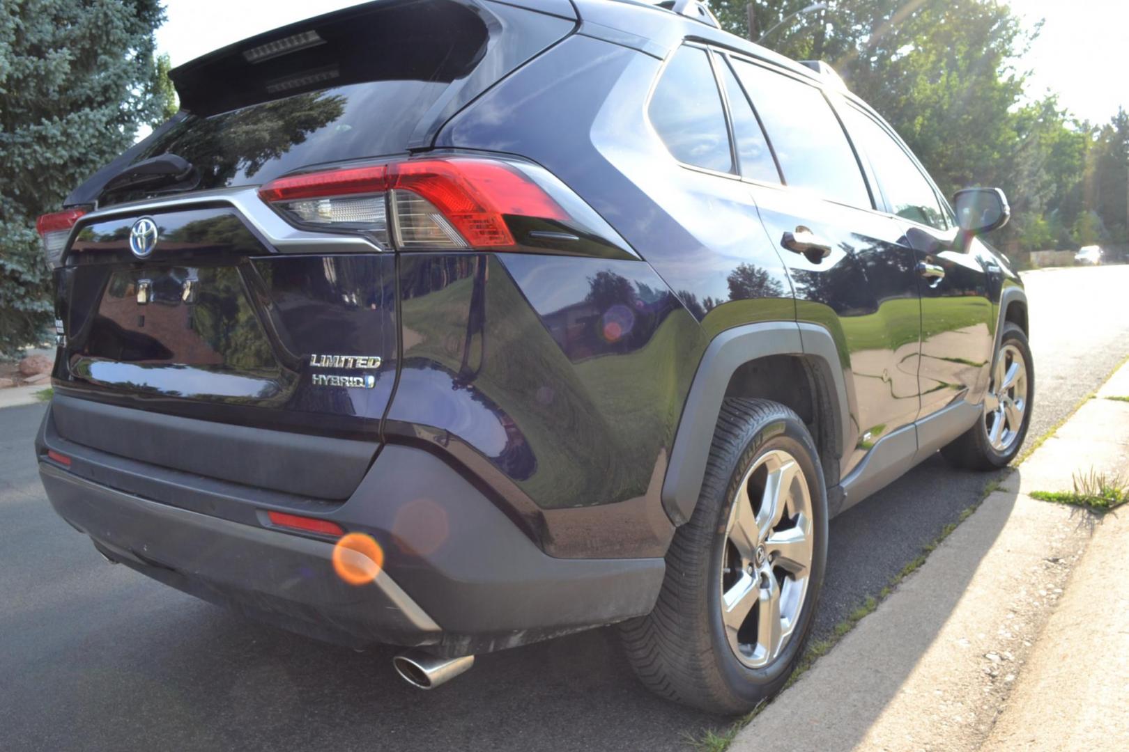 2019 /Grey Toyota RAV4 Hybrid Limited (JTMDWRFVXKJ) with an 2.5L L4 DOHC 16V HYBRID engine, CVT transmission, located at 2510 47th St. Suite 200, Boulder, CO, 80301, (303) 641-0333, 40.026196, -105.243217 - This Beautiful Low Mileage, ONE OWNER, AWD Limited Rav4 is a Recent Boulder Acquisition by Boulder Motors in Boulder Colorado. Finished Toyotas Stunning Dark Blue Metallic with Dove Gray Heated Leather Seating. Corwin Toyota in Boulder Just completed a Fresh Service and Inspection in April of 2024. - Photo#6