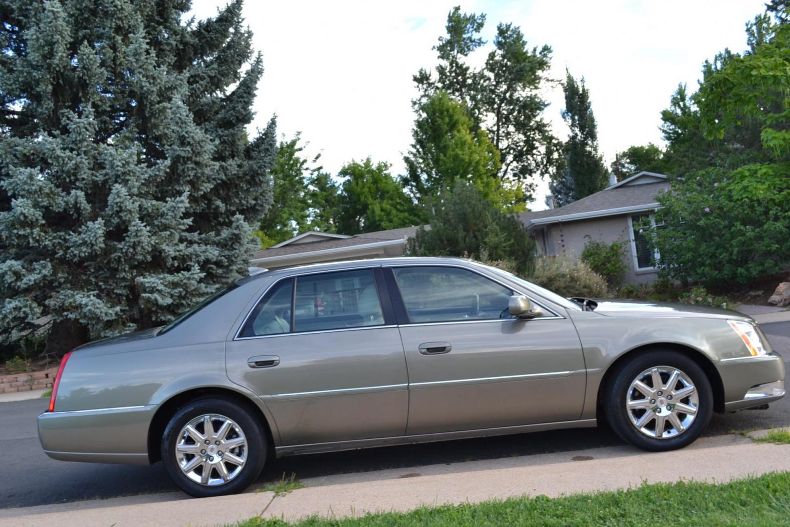 2011 /Shale/Cocoa Cadillac DTS Premium w/ Navi (1G6KH5E63BU) with an 4.6L V8 DOHC 32V engine, 4-Speed Automatic transmission, located at 2510 47th St. Suite 200, Boulder, CO, 80301, (303) 641-0333, 40.026196, -105.243217 - This Beautiful Local Super Low Mile, 29,591, Cadillac DTS is a recent Estate Acquisition by Boulder Motors of Boulder Colorado. Maroone GMC Cadillac Just completed A Fresh Service and Inspection July 12,2024 MSRP Installed Options	$54,825.00 [FE9] Emissions, Federal Requirements	$0 [1SD] 1 SD P - Photo#6