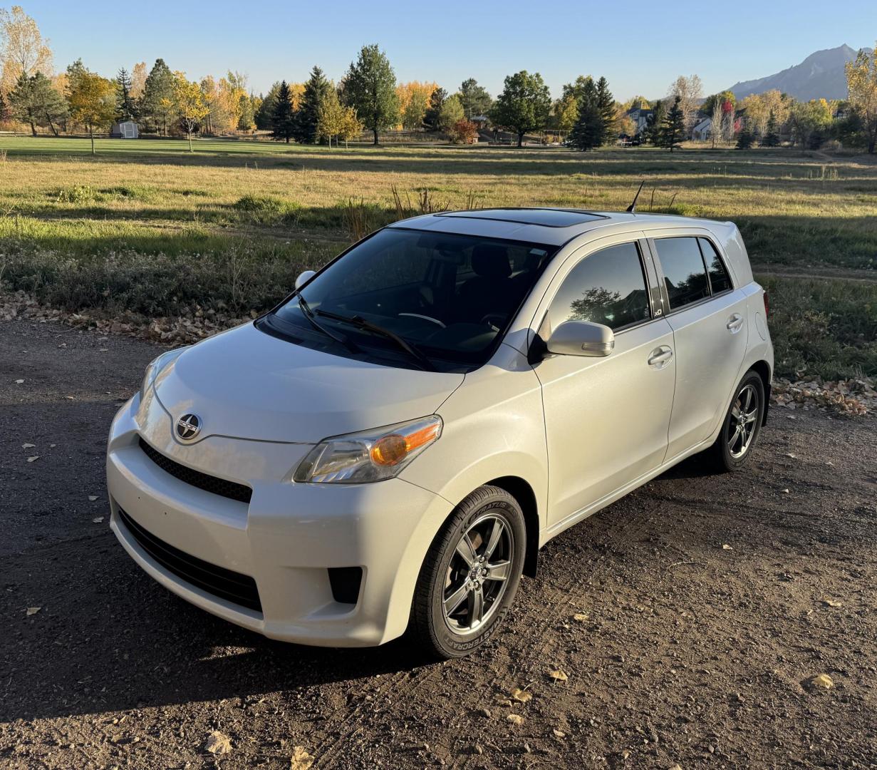 2012 White /Grey Scion xD XDHatchback Release Series (JTKKU4B43C1) with an 1.8L L4 DOHC16V engine, Automatic transmission, located at 2510 47th St. Suite 200, Boulder, CO, 80301, (303) 641-0333, 40.026196, -105.243217 - Photo#13