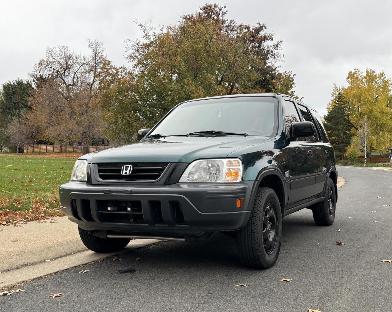 2001 Green /gray Honda CR-V LX 4WD (JHLRD17421S) with an 2.0L L4 DOHC 16V engine, 5-Speed Manual Overdrive transmission, located at 2510 47th St. Suite 200, Boulder, CO, 80301, (303) 641-0333, 40.026196, -105.243217 - This Beautiful Accident Free, Honda CR-V was acquired by Boulder Motors in October 2024 in Boulder CO. It is Finished in Honda’s Clover Green Pearl (GA). A Clean Clear Colorado Title, 248,xxx, Included is a comprehensive list of all the work done to the CR-V in August of 2023: New JDM Motors f - Photo#1