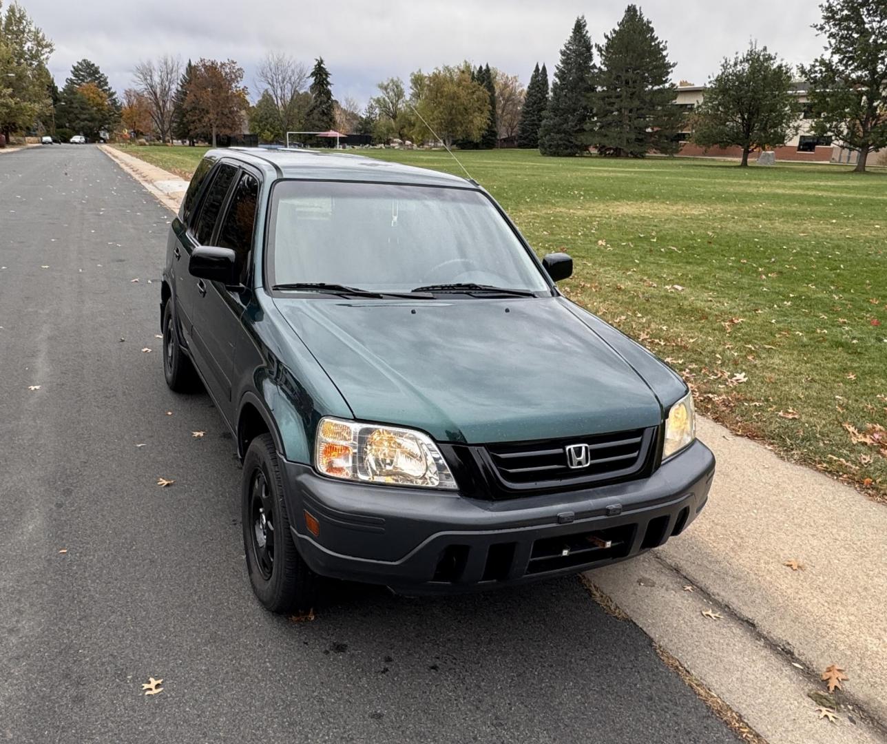 2001 Green /gray Honda CR-V LX 4WD (JHLRD17421S) with an 2.0L L4 DOHC 16V engine, 5-Speed Manual Overdrive transmission, located at 2510 47th St. Suite 200, Boulder, CO, 80301, (303) 641-0333, 40.026196, -105.243217 - This Beautiful Accident Free, Honda CR-V was acquired by Boulder Motors in October 2024 in Boulder CO. It is Finished in Honda’s Clover Green Pearl (GA). A Clean Clear Colorado Title, 248,xxx, Included is a comprehensive list of all the work done to the CR-V in August of 2023: New JDM Motors f - Photo#14