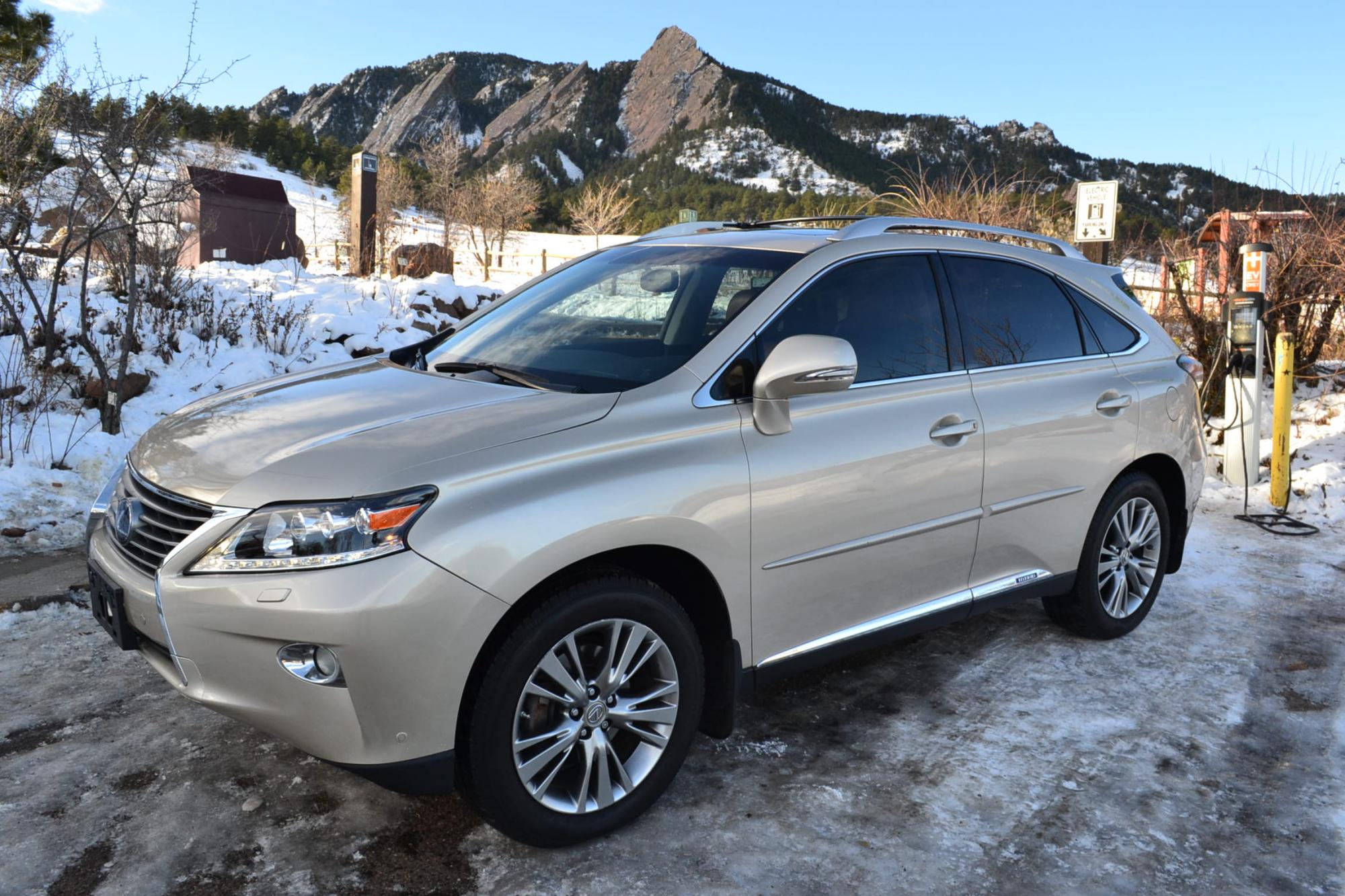 photo of 2013 Lexus RX 450h AWD-Coming Soon