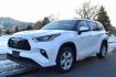 2021 White /gray Toyota Highlander Hybrid LE AWD (5TDBBRCH9MS) with an 3.5L V6 DOHC 24V HYBRID engine, CVT transmission, located at 2510 47th St. Suite 200, Boulder, CO, 80301, (303) 641-0333, 40.026196, -105.243217 - Photo#2