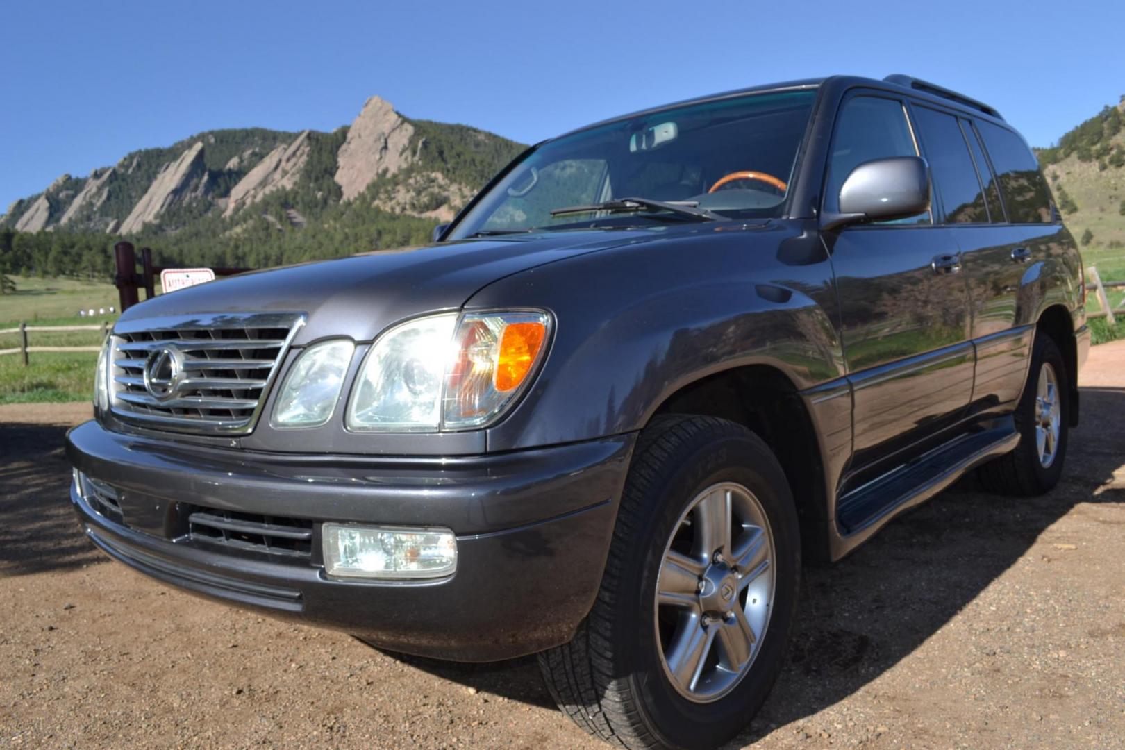 2006 Gray /Gray Lexus LX 470 Sport Utility (JTJHT00W464) with an 4.7L V8 DOHC 32V engine, 5-Speed Automatic Overdrive transmission, located at 2510 47th St. Suite 200, Boulder, CO, 80301, (303) 641-0333, 40.026196, -105.243217 - This Great One Owner, Low Mile, Non Smoker Female Driven LX470 is a New Lexus Trade in Recently Acquired by Boulder Motors of Boulder Colorado. It is Finished in Lexus Galactic Gray Mica with Gray Interior. A Flawless CarFax and AutoCheck Showing No Accidents, Odometer or Problems Reported EVER acc - Photo#8