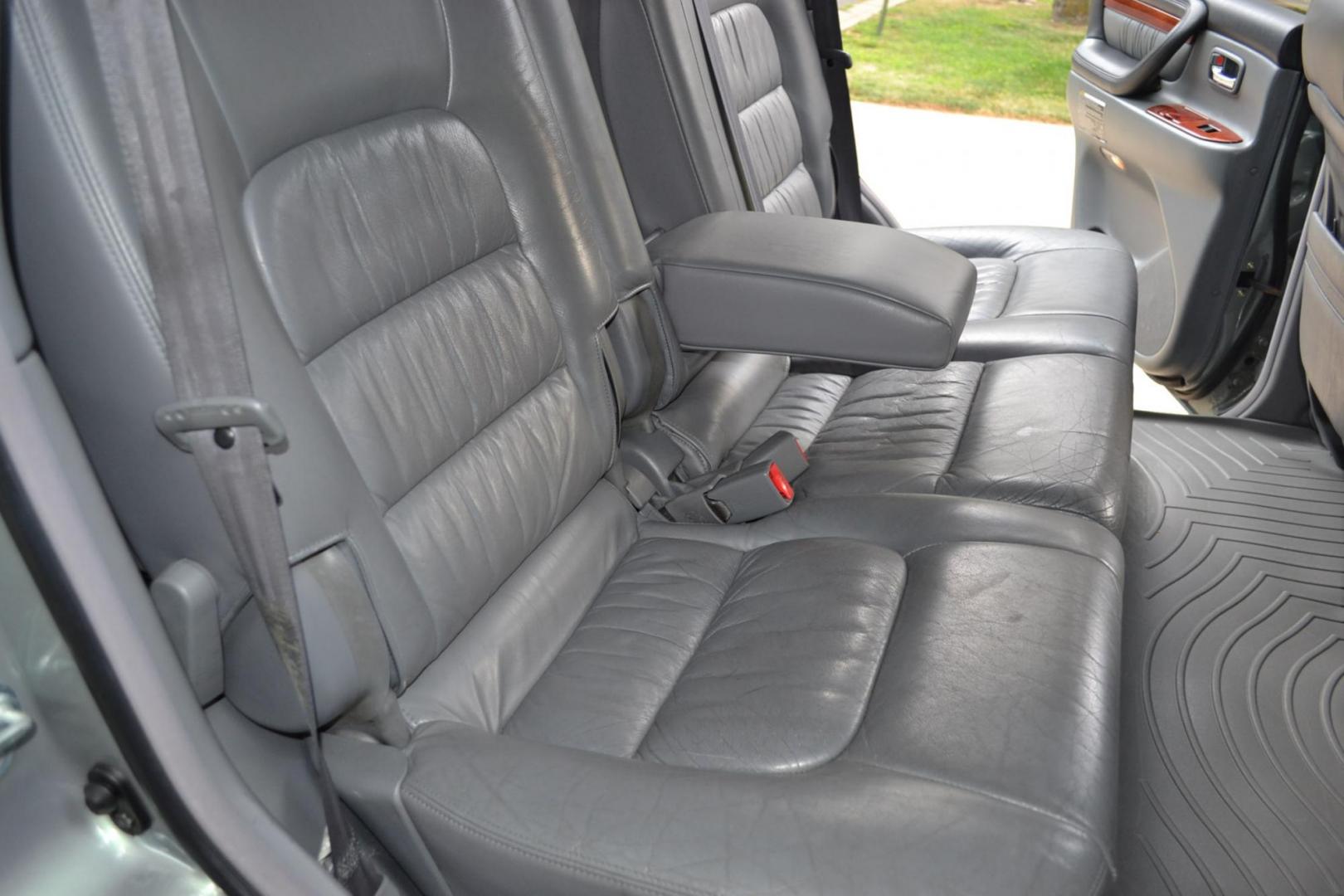 2002 Green /Gray Lexus LX 470 Sport Utility (JTJHT00W623) with an 4.7L V8 DOHC 32V engine, 4-Speed Automatic Overdrive transmission, located at 2510 47th St. Suite 200, Boulder, CO, 80301, (303) 641-0333, 40.026196, -105.243217 - Photo#31