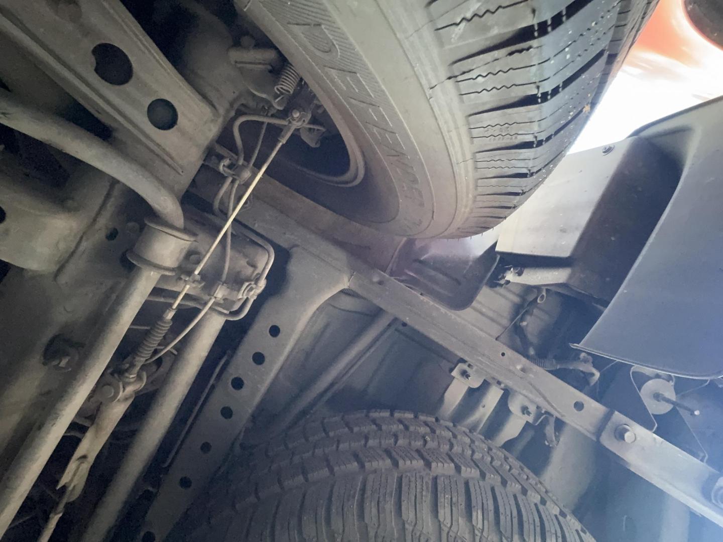 2002 Green /Gray Lexus LX 470 Sport Utility (JTJHT00W623) with an 4.7L V8 DOHC 32V engine, 4-Speed Automatic Overdrive transmission, located at 2510 47th St. Suite 200, Boulder, CO, 80301, (303) 641-0333, 40.026196, -105.243217 - Photo#41