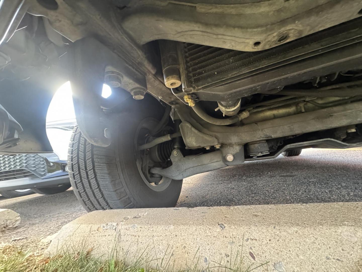 2002 Green /Gray Lexus LX 470 Sport Utility (JTJHT00W623) with an 4.7L V8 DOHC 32V engine, 4-Speed Automatic Overdrive transmission, located at 2510 47th St. Suite 200, Boulder, CO, 80301, (303) 641-0333, 40.026196, -105.243217 - Photo#44