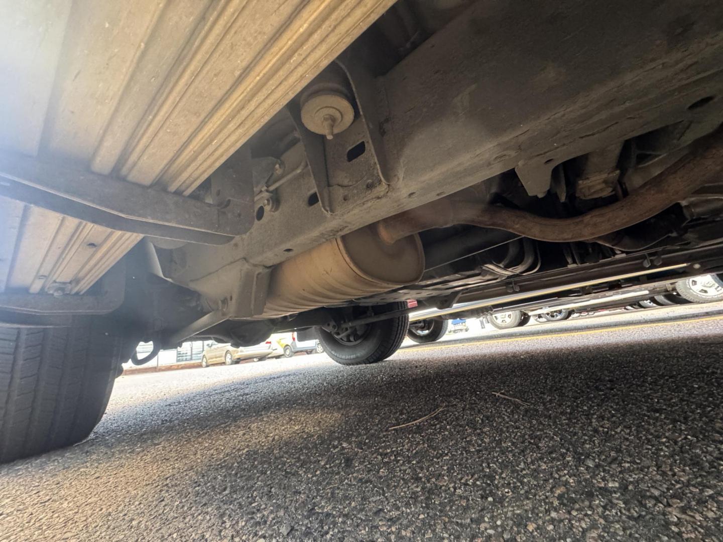 2002 Green /Gray Lexus LX 470 Sport Utility (JTJHT00W623) with an 4.7L V8 DOHC 32V engine, 4-Speed Automatic Overdrive transmission, located at 2510 47th St. Suite 200, Boulder, CO, 80301, (303) 641-0333, 40.026196, -105.243217 - Photo#48