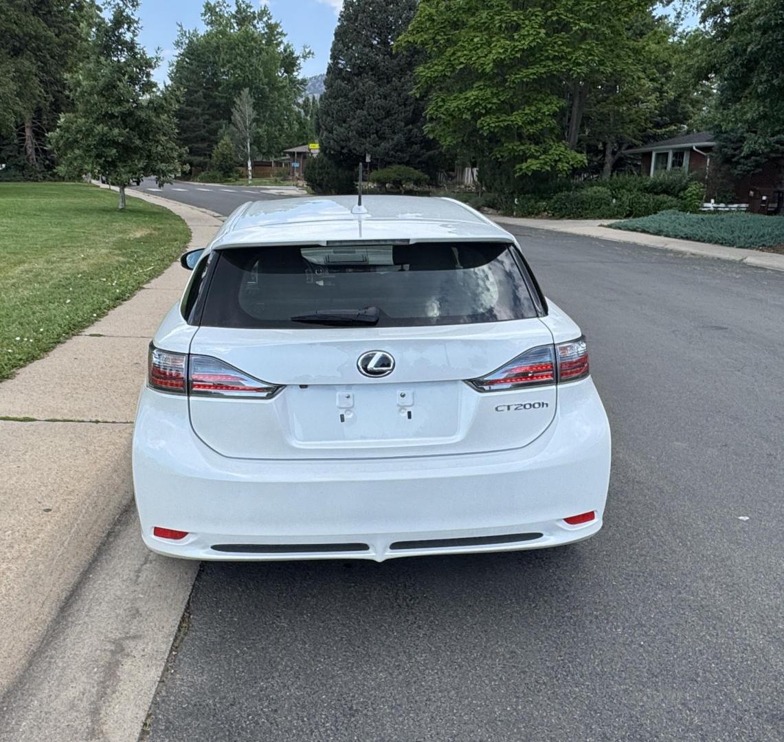2012 White /Black Lexus CT 200h Base (JTHKD5BH1C2) with an 1.8L L4 HYBRID engine, Continuously Variable Transmission transmission, located at 2510 47th St. Suite 200, Boulder, CO, 80301, (303) 641-0333, 40.026196, -105.243217 - This Non smoker, Southern and Colorado owned 2012 Lexus CT 200H Premium was acquired by Boulder Motors in 2023 and used as a Company Car ever since. It is finished in Starfire Pearl with Black Interior. The Car Fax and Auto check is clean and Clear showing one minor accident. The Colorado title is C - Photo#9