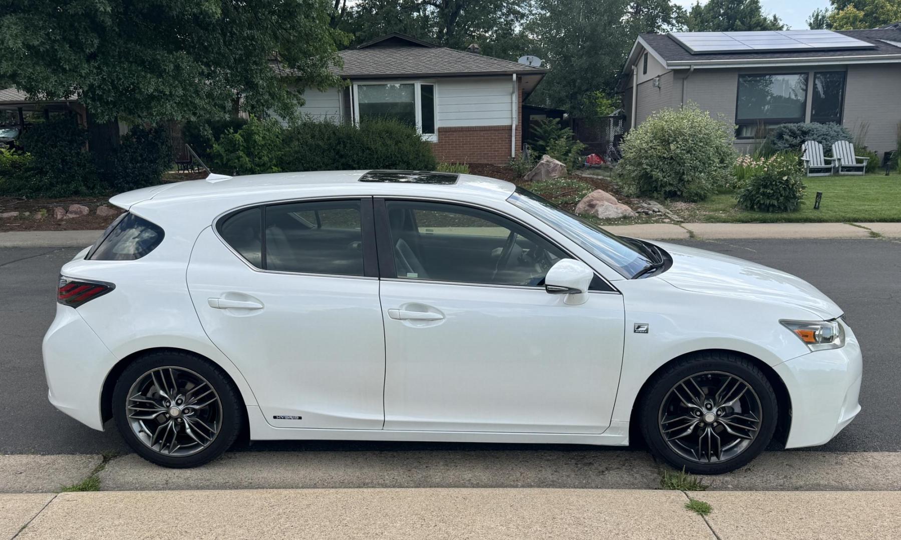 2012 White /Black Lexus CT 200h Base (JTHKD5BH1C2) with an 1.8L L4 HYBRID engine, Continuously Variable Transmission transmission, located at 2510 47th St. Suite 200, Boulder, CO, 80301, (303) 641-0333, 40.026196, -105.243217 - This Non smoker, Southern and Colorado owned 2012 Lexus CT 200H Premium was acquired by Boulder Motors in 2023 and used as a Company Car ever since. It is finished in Starfire Pearl with Black Interior. The Car Fax and Auto check is clean and Clear showing one minor accident. The Colorado title is C - Photo#18