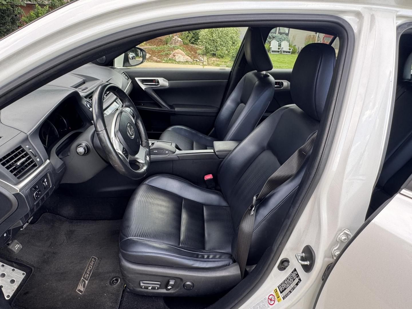 2012 White /Black Lexus CT 200h Base (JTHKD5BH1C2) with an 1.8L L4 HYBRID engine, Continuously Variable Transmission transmission, located at 2510 47th St. Suite 200, Boulder, CO, 80301, (303) 641-0333, 40.026196, -105.243217 - This Non smoker, Southern and Colorado owned 2012 Lexus CT 200H Premium was acquired by Boulder Motors in 2023 and used as a Company Car ever since. It is finished in Starfire Pearl with Black Interior. The Car Fax and Auto check is clean and Clear showing one minor accident. The Colorado title is C - Photo#28