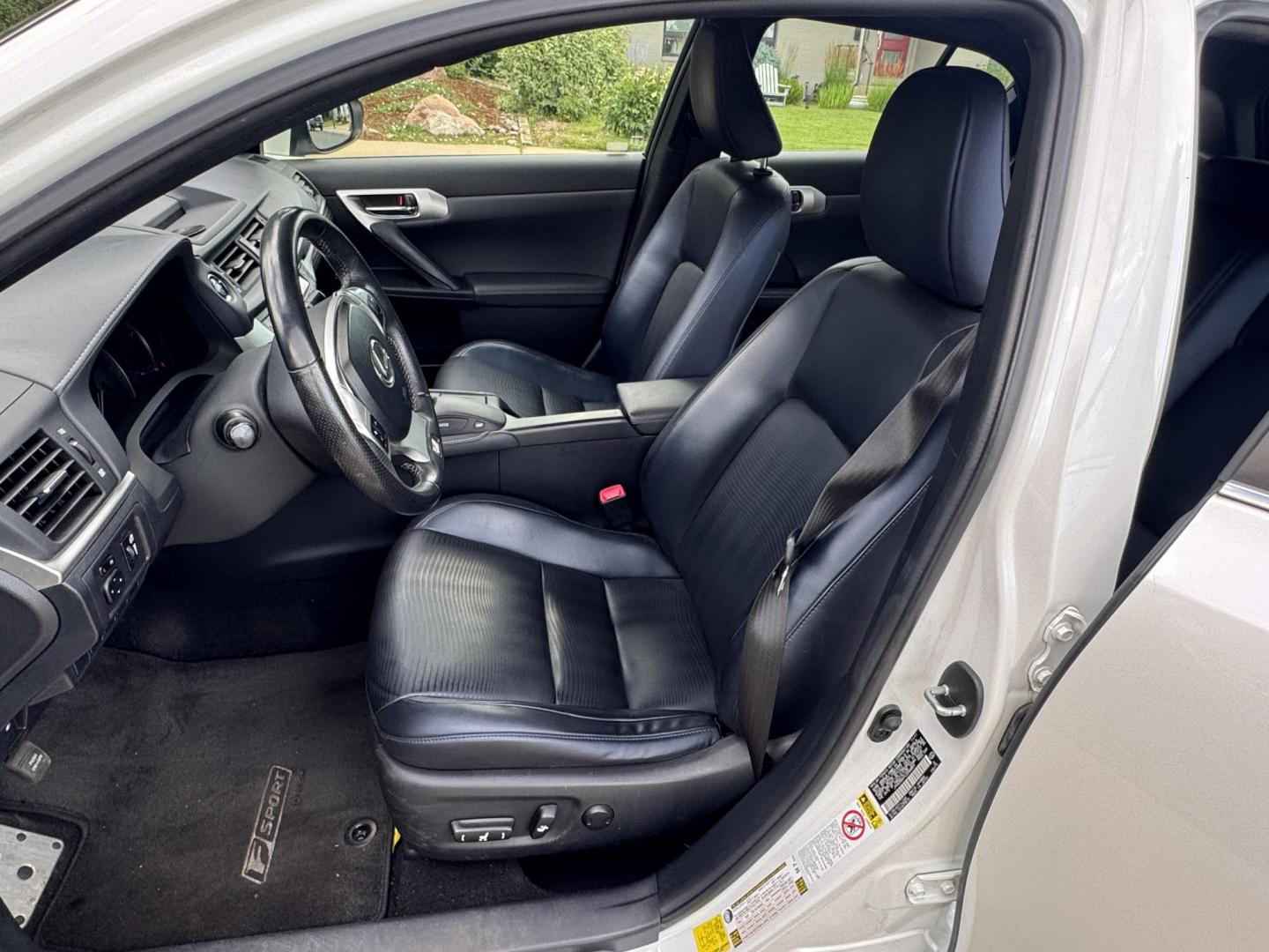 2012 White /Black Lexus CT 200h Base (JTHKD5BH1C2) with an 1.8L L4 HYBRID engine, Continuously Variable Transmission transmission, located at 2510 47th St. Suite 200, Boulder, CO, 80301, (303) 641-0333, 40.026196, -105.243217 - This Non smoker, Southern and Colorado owned 2012 Lexus CT 200H Premium was acquired by Boulder Motors in 2023 and used as a Company Car ever since. It is finished in Starfire Pearl with Black Interior. The Car Fax and Auto check is clean and Clear showing one minor accident. The Colorado title is C - Photo#29