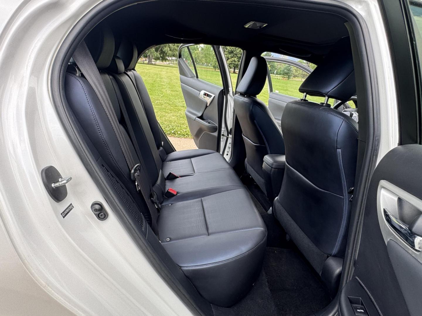 2012 White /Black Lexus CT 200h Base (JTHKD5BH1C2) with an 1.8L L4 HYBRID engine, Continuously Variable Transmission transmission, located at 2510 47th St. Suite 200, Boulder, CO, 80301, (303) 641-0333, 40.026196, -105.243217 - This Non smoker, Southern and Colorado owned 2012 Lexus CT 200H Premium was acquired by Boulder Motors in 2023 and used as a Company Car ever since. It is finished in Starfire Pearl with Black Interior. The Car Fax and Auto check is clean and Clear showing one minor accident. The Colorado title is C - Photo#33