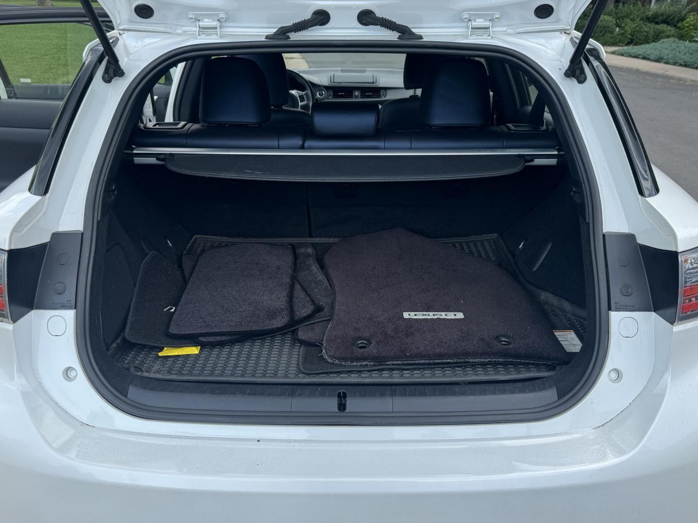 2012 White /Black Lexus CT 200h Base (JTHKD5BH1C2) with an 1.8L L4 HYBRID engine, Continuously Variable Transmission transmission, located at 2510 47th St. Suite 200, Boulder, CO, 80301, (303) 641-0333, 40.026196, -105.243217 - This Non smoker, Southern and Colorado owned 2012 Lexus CT 200H Premium was acquired by Boulder Motors in 2023 and used as a Company Car ever since. It is finished in Starfire Pearl with Black Interior. The Car Fax and Auto check is clean and Clear showing one minor accident. The Colorado title is C - Photo#42