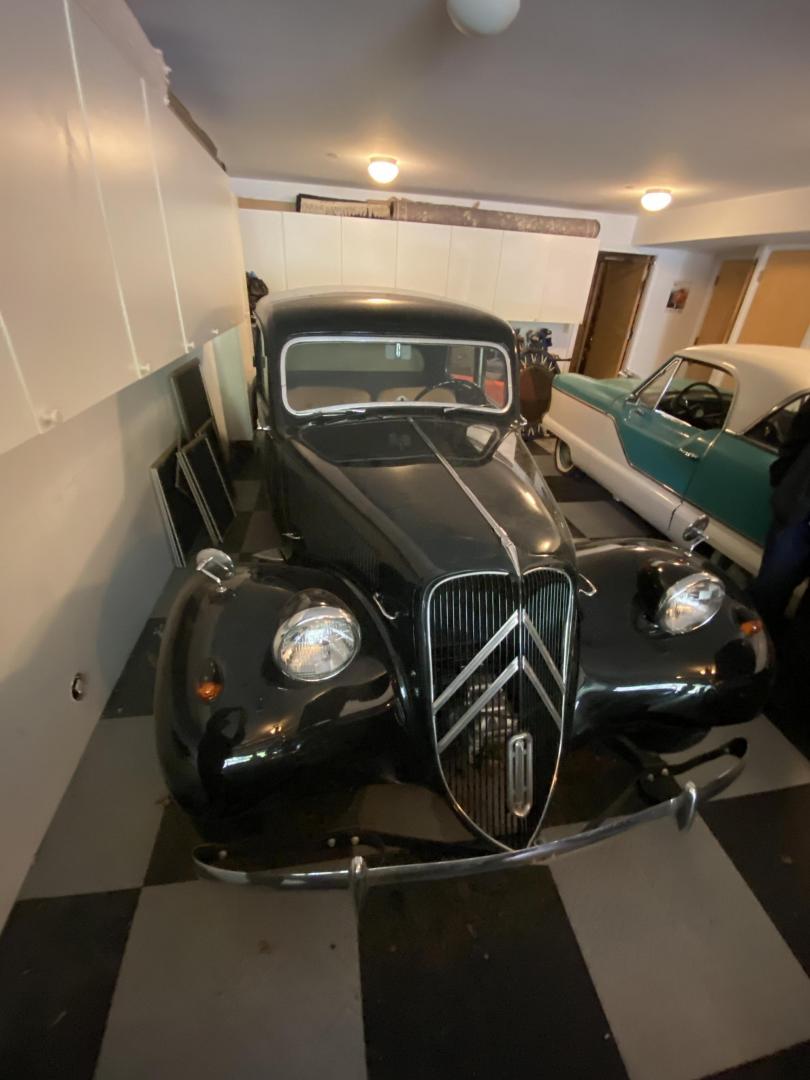 1955 Black Citroën 11B Traction Avant (228658) , located at 2510 47th St. Suite 200, Boulder, CO, 80301, (303) 641-0333, 40.026196, -105.243217 - Photo#2