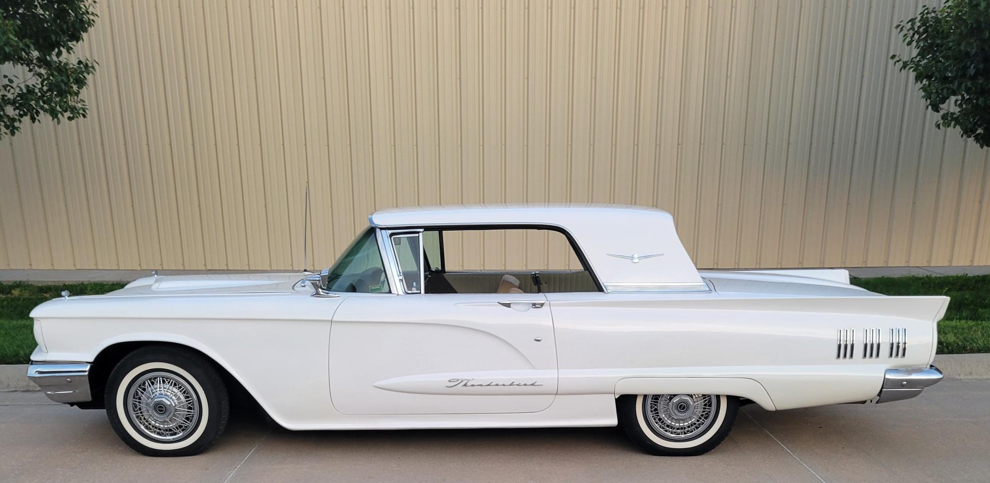photo of Ford Thunderbird