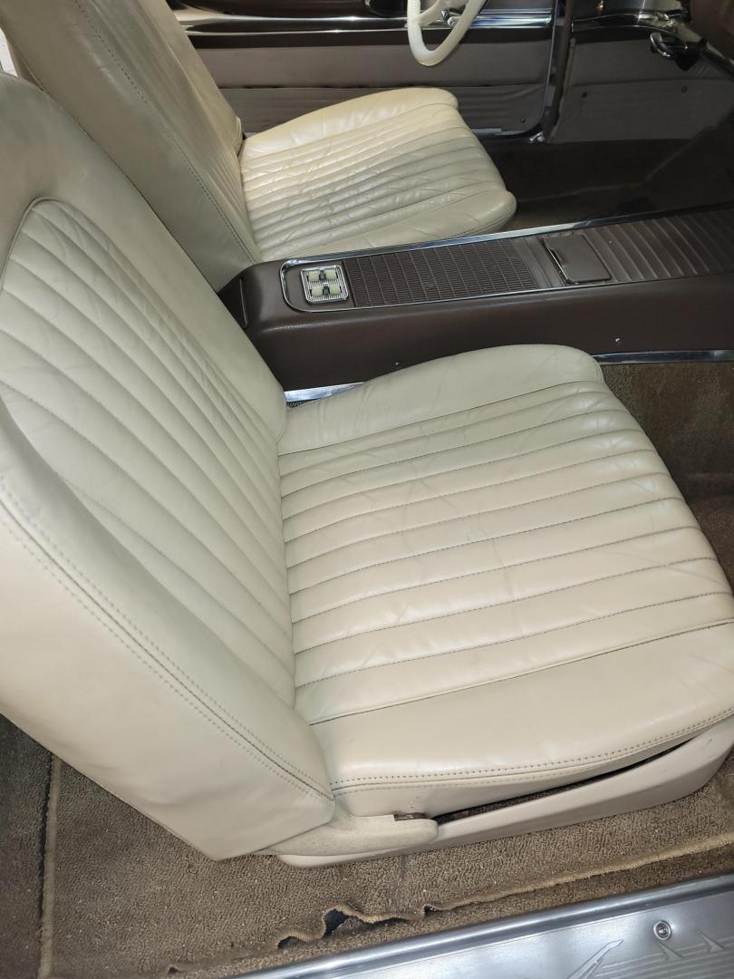 1960 White /Tan Ford Thunderbird (0Y71Y137793) , Automatic transmission, located at 2510 47th St. Suite 200, Boulder, CO, 80301, (303) 641-0333, 40.026196, -105.243217 - 1960 Thunderbird, 24,000 Original Actual 2 owner miles. All Original Factory Leather interior recently reconditioned with leather moisturizer. Purchased from Pierce-Arrow Foundation collection and refreshed by retired Ford Dealer Max Hanson. At Our Listed Price This great 1960 Ford Thunderbird qu - Photo#53