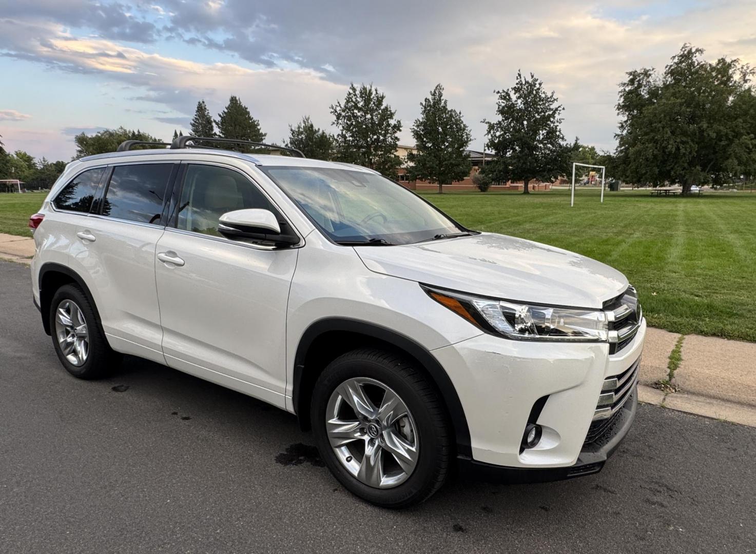 2019 White /Tan Toyota Highlander Limited AWD V6 (5TDDZRFH5KS) with an 3.5L V6 DOHC 24V engine, 6A transmission, located at 2510 47th St. Suite 200, Boulder, CO, 80301, (303) 641-0333, 40.026196, -105.243217 - This Beautiful New Mexico owned 2019 Toyota Highlander Limited is a recent acquisition by Boulder Motors. It is finished in Toyota’s Blizzard Pearl with Tan Interior. The Car Fax and Auto check is clean and Clear showing no accidents. The Colorado title is Clean Clear. Premium Features include: - Photo#56