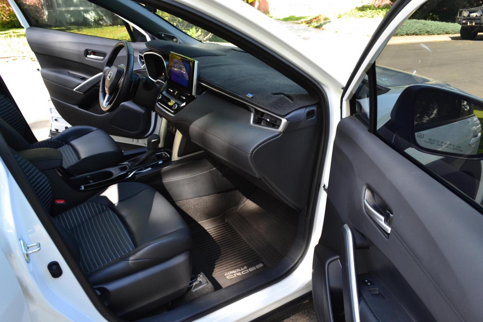 2023 White /Gray Toyota Corolla Cross XSE AWD (7MUFBABG2PV) with an 2.0L L4 DOHC 16V engine, CVT transmission, located at 2510 47th St. Suite 200, Boulder, CO, 80301, (303) 641-0333, 40.026196, -105.243217 - This Beautiful One Owner, Super Low Mile, (5,554 mi.) Corolla Cross Hybrid XSE is a Recent acquisition by Boulder Motors in Boulder Colorado. It is finished in Toyota Gorgeous Wind Chill Pearl with Dark Gray Interior It has a One Owner Clean CarFax and Autocheck showing No Odometer or Problems repor - Photo#31