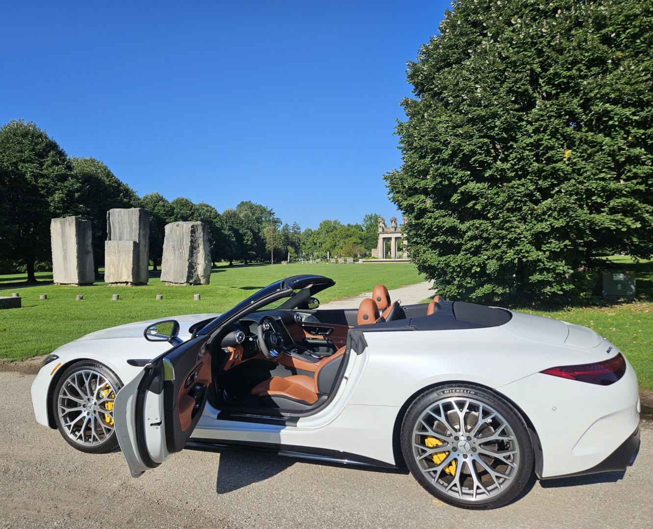 2023 White /Tan Mercedes-Benz SL-Class SL55 (W1KVK8AB5PF) with an 4.0L V8 engine, 9A transmission, located at 2510 47th St. Suite 200, Boulder, CO, 80301, (303) 641-0333, 40.026196, -105.243217 - This Beautiful One Owner, Super Low Mile, (8,215 mi.) SL-Class SL55 is a Recent acquisition by Boulder Motors in Boulder Colorado. It is finished in Mercedes MANUFAKTUR Moonlight White Metallic (885) with Sienna Brown / Black Nappa Leather Interior. It has a One Owner Clean CarFax and Autocheck sho- Photo#22
